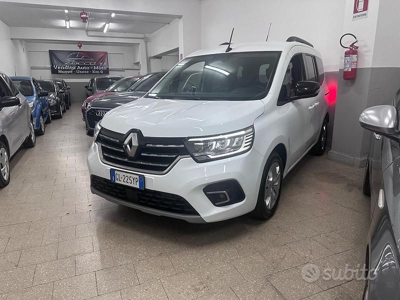 Usata Renault Kangoo Equilibre 115 CV (84 kW) 2023 Bianco Monovolume