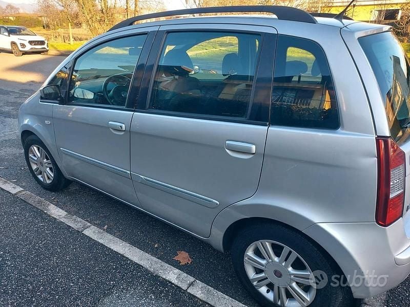 Usata Fiat Idea 2009 Grigio Monovolume