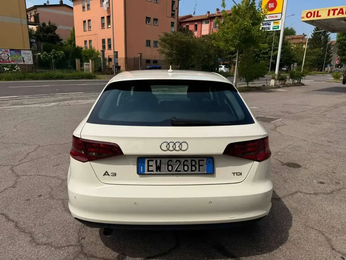Usata Audi A3 Ambition 105 CV (77 kW) 2014 Bianco Berlina