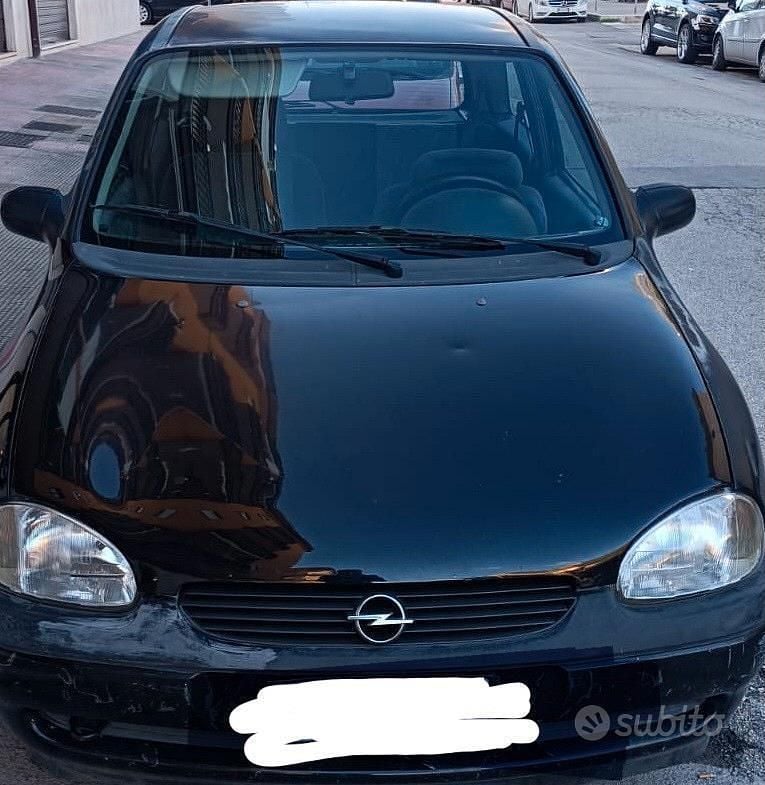 Usata Opel Corsa 1998 Nero Utilitaria