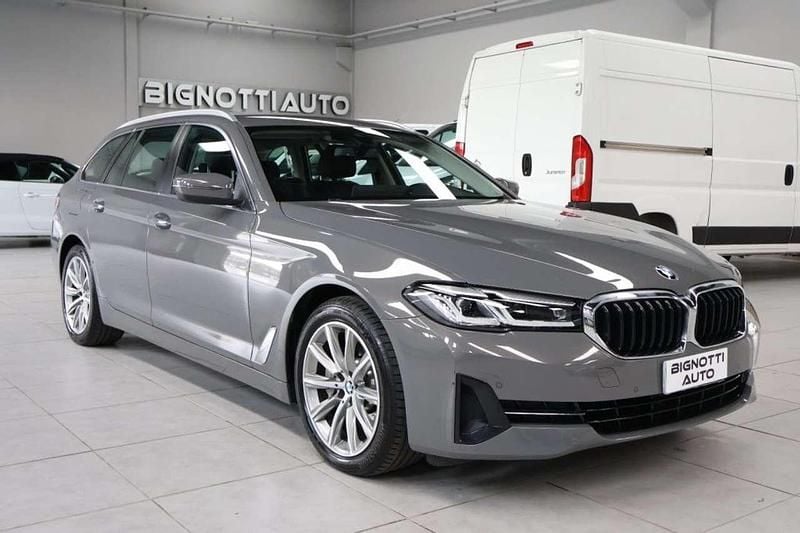Usata BMW 530e Efficient Dynamics 184 CV (135 kW) 2021 Bernina grey Station wagon