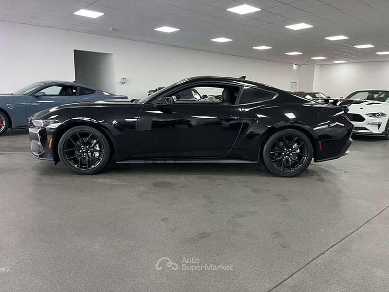 Usata Ford Mustang 314 CV (230 kW) 2024 Nero Coupé