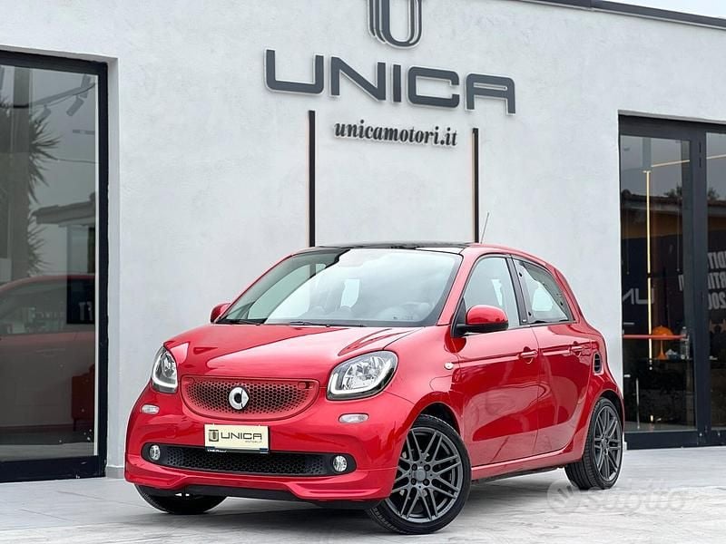 Usata Smart ForFour Brabus 90 CV (66 kW) 2018 Rosso Utilitaria