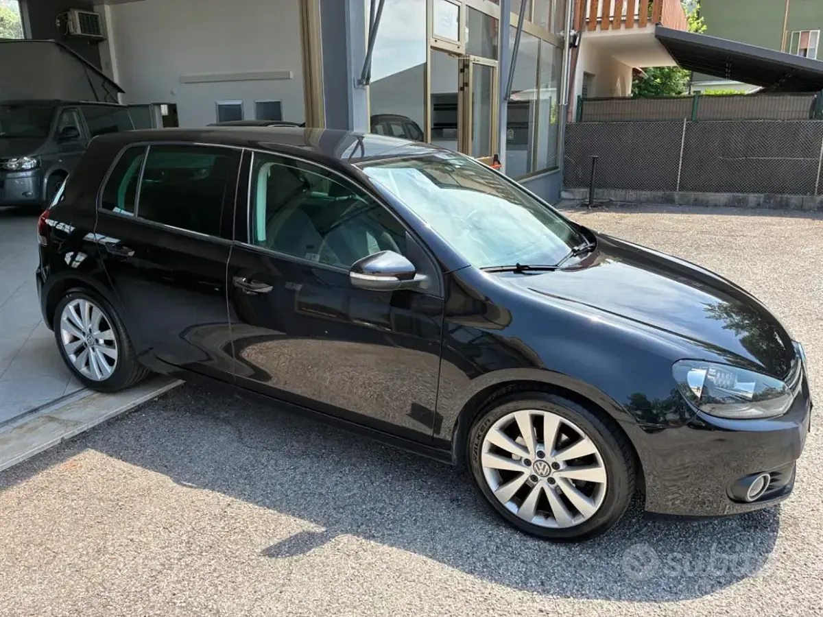 Usata VW Golf VI Highline 110 CV (80 kW) 2009 Nero Utilitaria