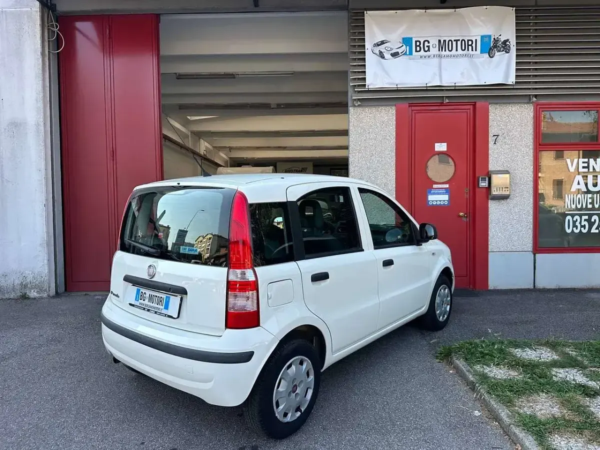 Usata Fiat Panda Dynamic 75 CV (55 kW) 2011 Bianco Utilitaria