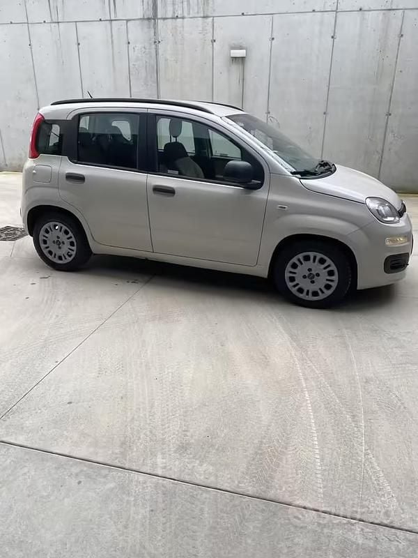 Usata Fiat Panda 95 CV (69 kW) 2016 Utilitaria