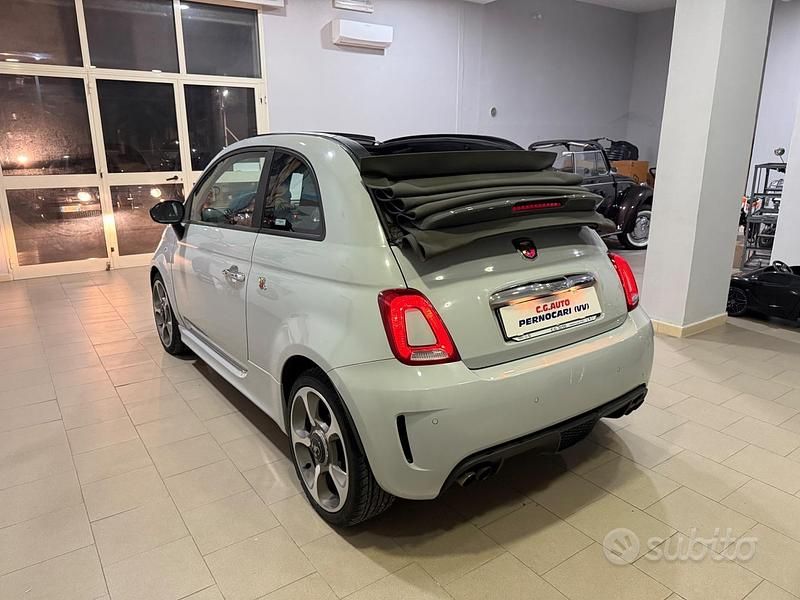 Usata Abarth 500C Custom 135 CV (99 kW) 2014 Grigio Cabrio