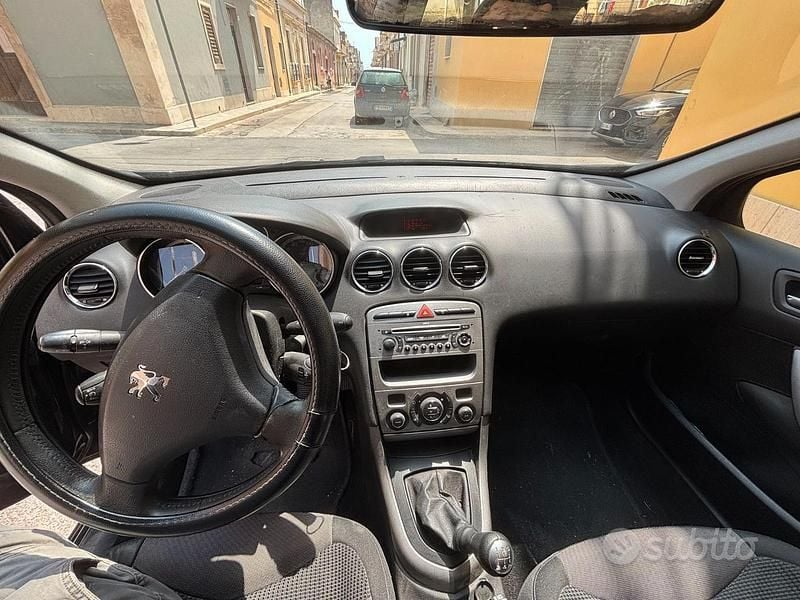 Usata Peugeot 308 Premium 112 CV (82 kW) 2009 Nero Utilitaria