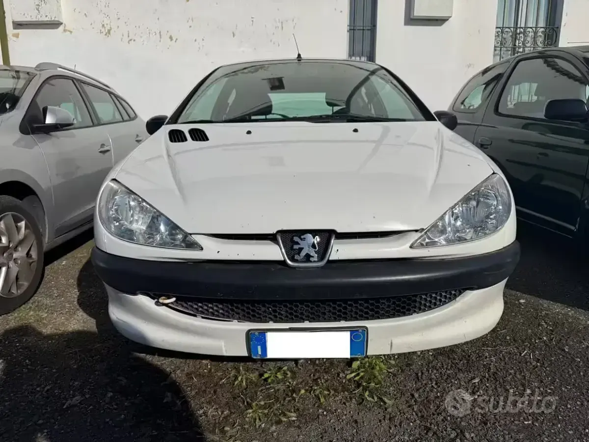 Usata Peugeot 206 68 CV (50 kW) 2008 Bianco Furgone