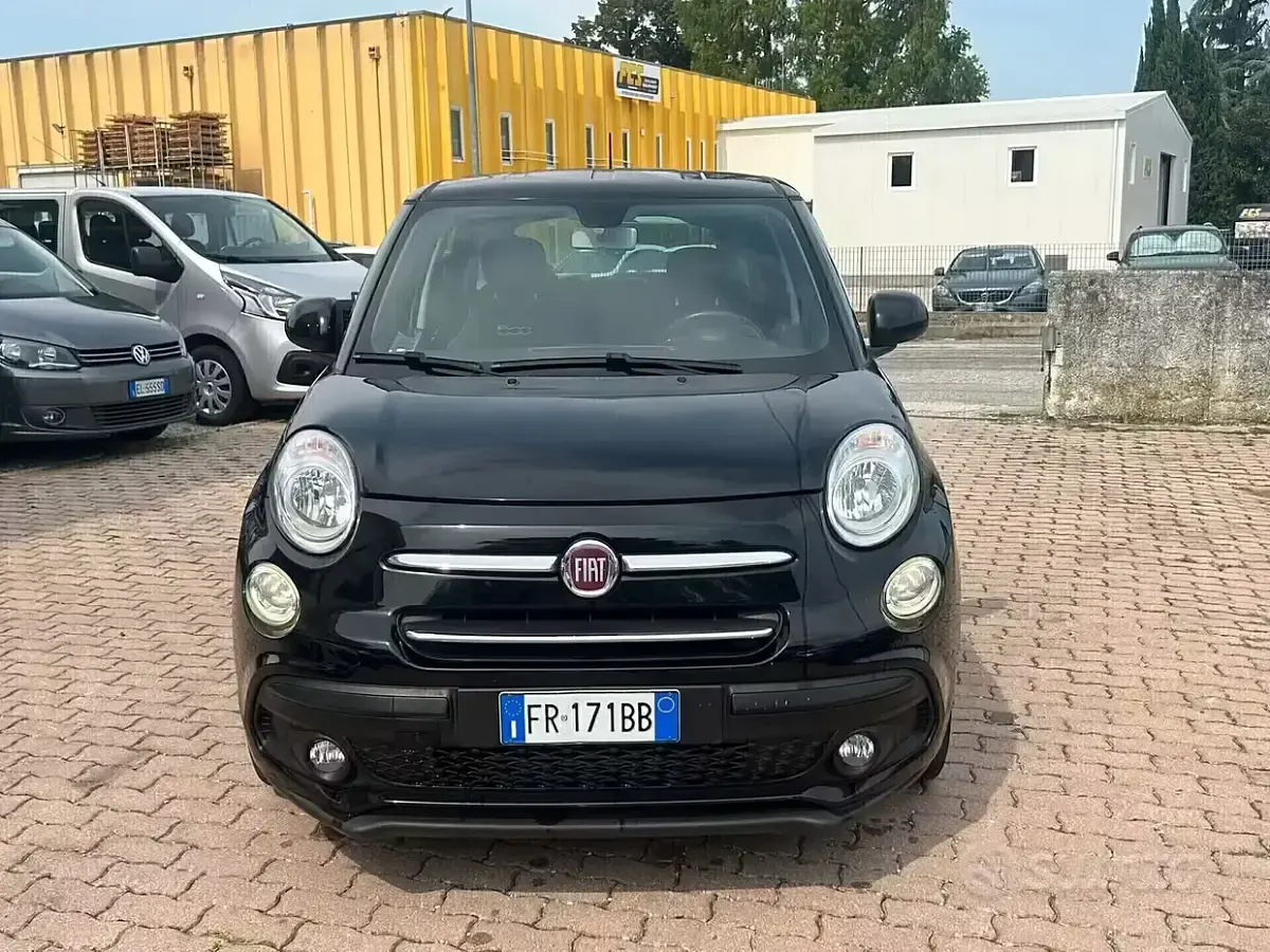 Usata Fiat 500L 120 CV (88 kW) 2018 Nero Monovolume