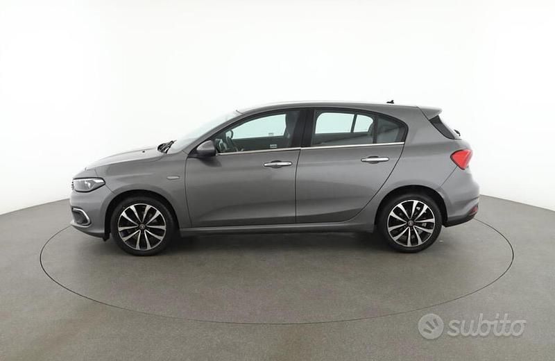 Usata Fiat Tipo Lounge 120 CV (88 kW) 2017 Grigio Berlina