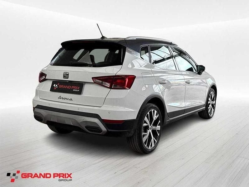 Usata Seat Arona Xperience 110 CV (80 kW) 2023 Bianco SUV