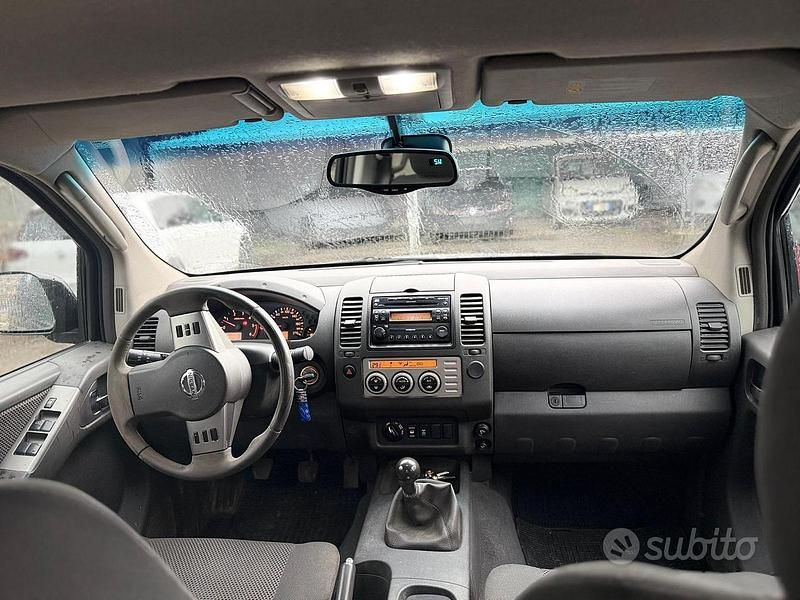 Usata Nissan Navara 174 CV (127 kW) 2006 Nero Pick-up