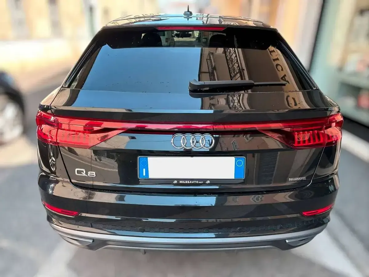Usata Audi Q8 286 CV (210 kW) 2022 Nero SUV