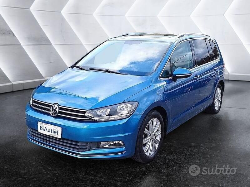 Azzurro Usata 2016 VW Touran Executive Monovolume | 19.300 € (Buon prezzo) - Immagine 1/4