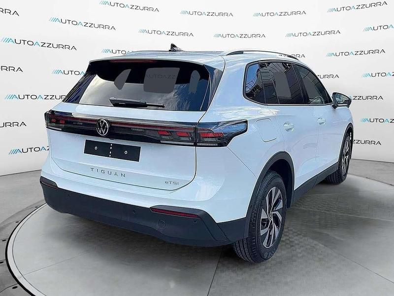 Nuova VW Tiguan Edition 131 CV (96 kW) 2026 Pure white SUV