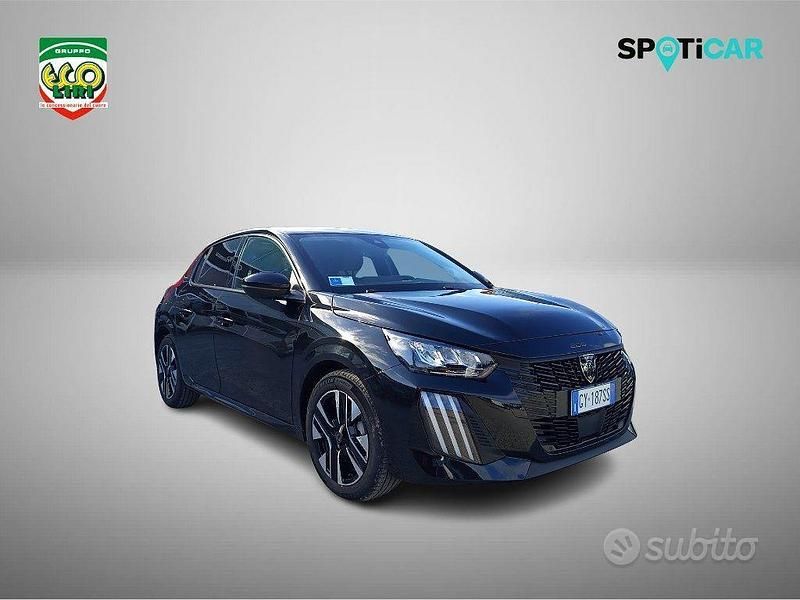 Usata Peugeot 208 Allure 101 CV (74 kW) 2025 Nero Utilitaria