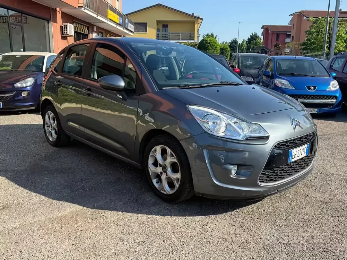 Gebraucht Citroën C3 Exclusive 95 PS (69 kW) 2011 Grau Limousine