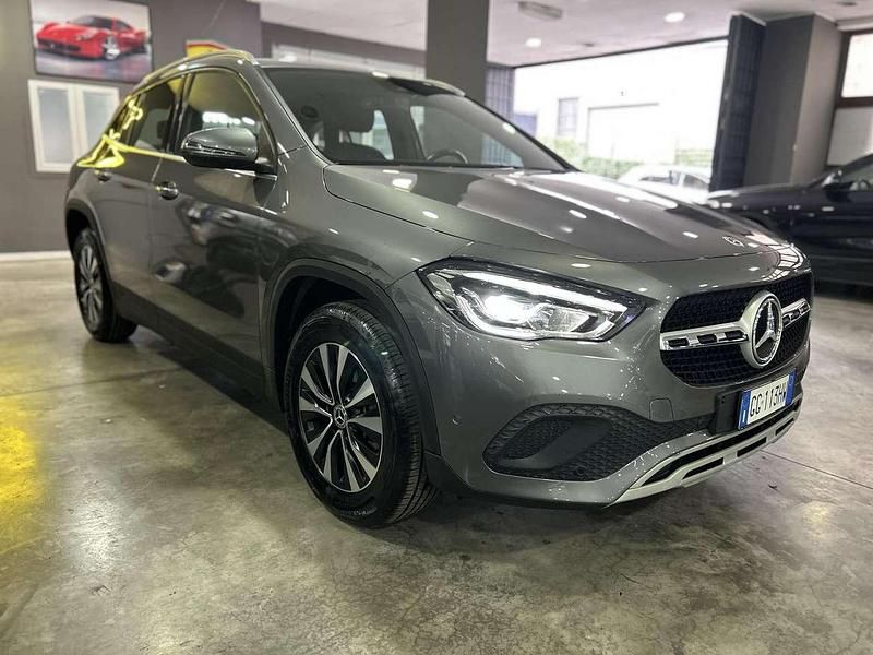 Usata Mercedes GLA250 160 CV (117 kW) 2021 Grigio SUV