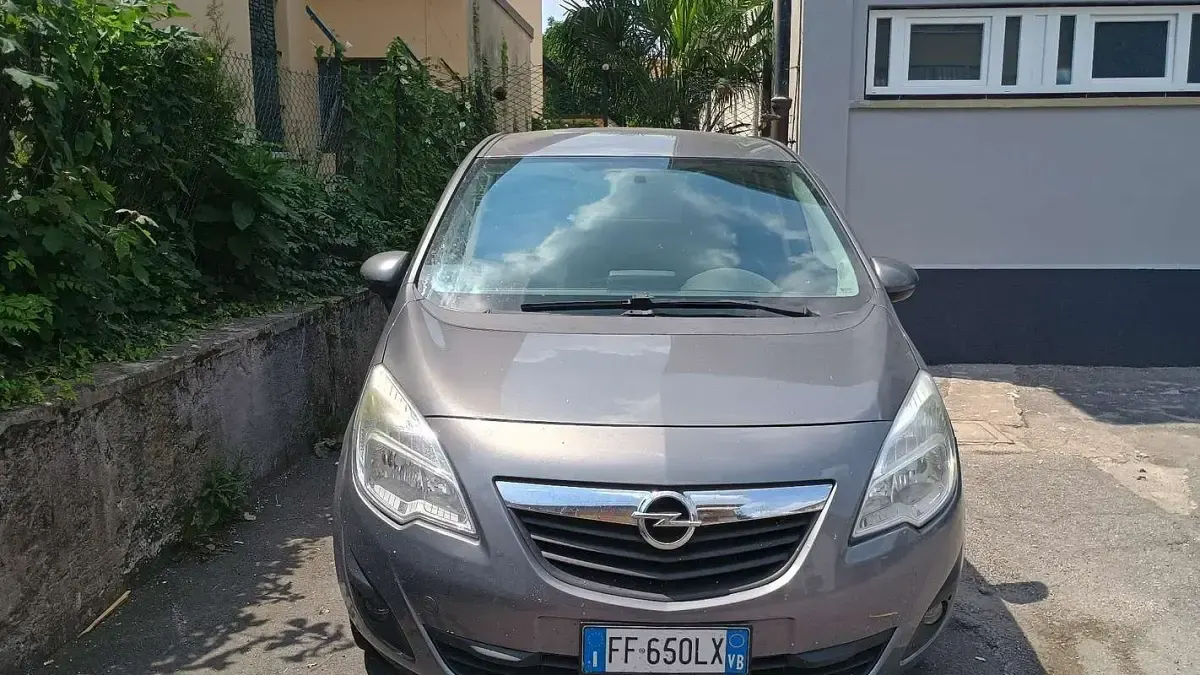 Usata Opel Meriva Cosmo 95 CV (69 kW) 2017 Monovolume