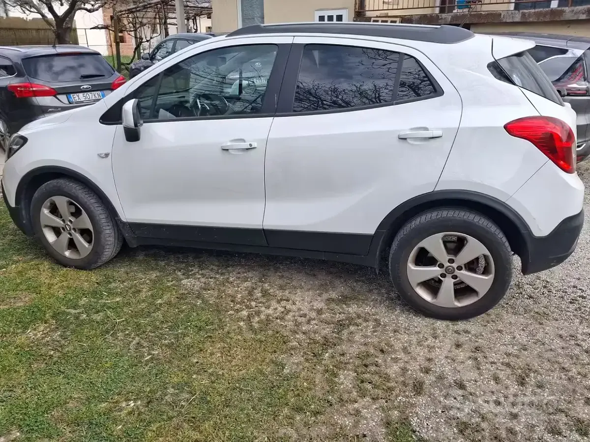 Usata Opel Mokka 131 CV (96 kW) 2014 Bianco SUV