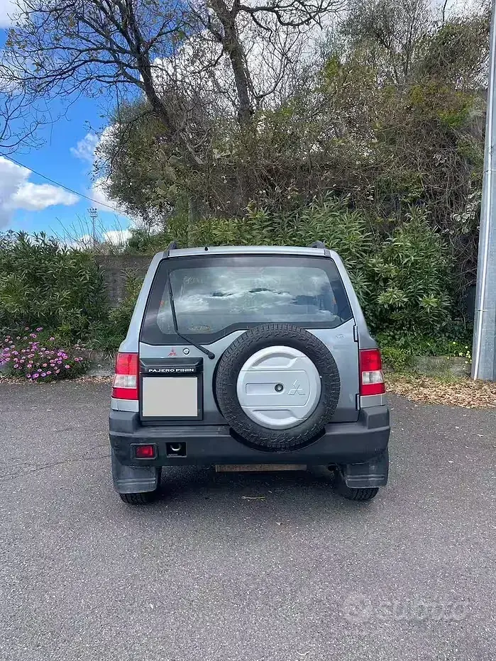 Usata Mitsubishi Pajero 129 CV (94 kW) 2003 Grigio SUV