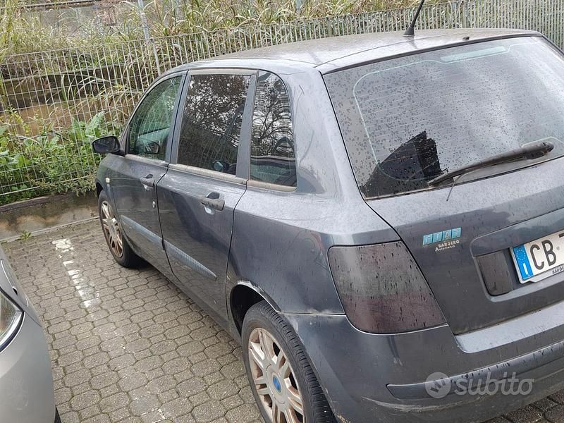 Usata Fiat Stilo 80 CV (58 kW) 2001 Grigio Berlina