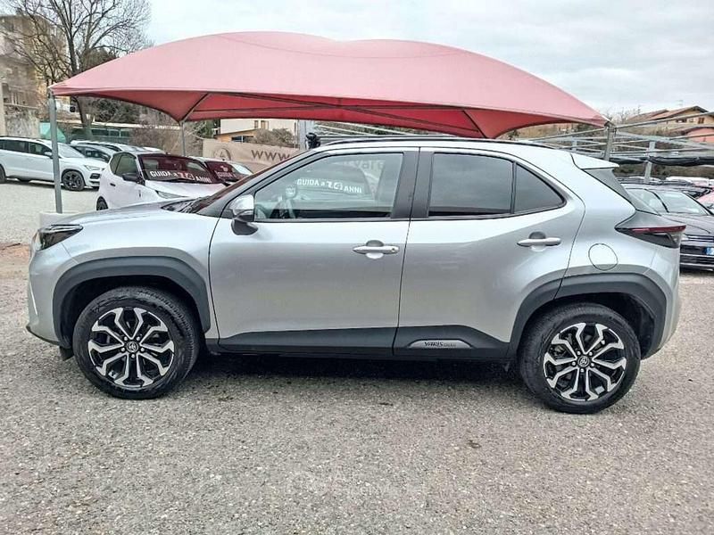 Usata Toyota Yaris Cross Trend 92 CV (67 kW) 2025 Argento SUV