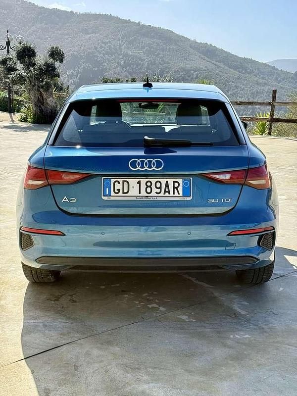 Usata Audi A3 Business 116 CV (85 kW) 2020 Blu/azzurro Berlina
