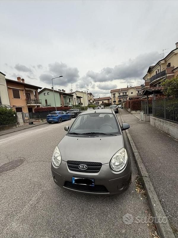 Usata Kia Picanto 2010 Grigio Utilitaria