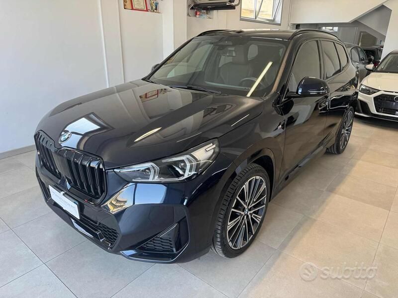 Blu/azzurro(met.) Usata 2024 BMW X1 M Sport SUV | 46.000 € (Buon prezzo) - Immagine 1/4