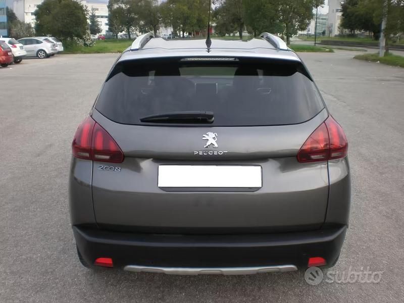 Usata Peugeot 2008 120 CV (88 kW) 2018 Grigio SUV