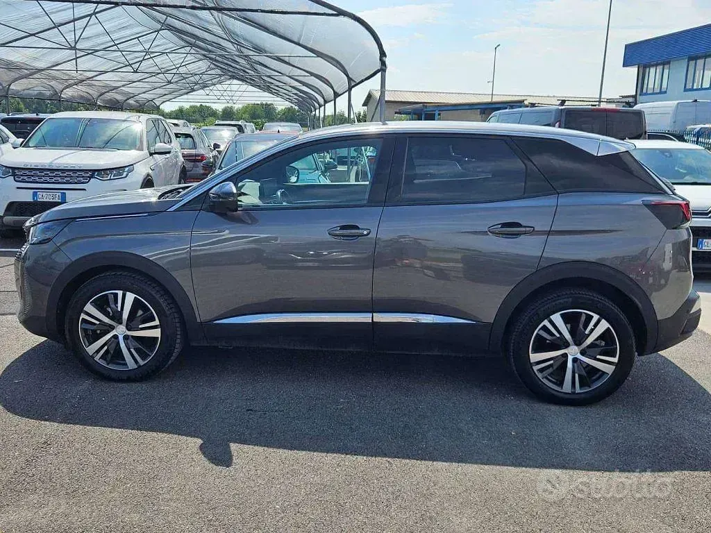 Usata Peugeot 3008 Allure 131 CV (96 kW) 2023 Grigio SUV
