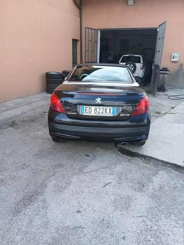 Usata Peugeot 207 CC 112 CV (82 kW) 2010 Nero Cabrio