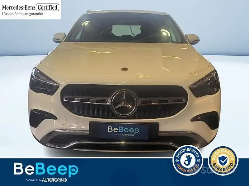 Usado Mercedes GLA180 Advanced 116 CV (85 kW) 2025 Blanco SUV