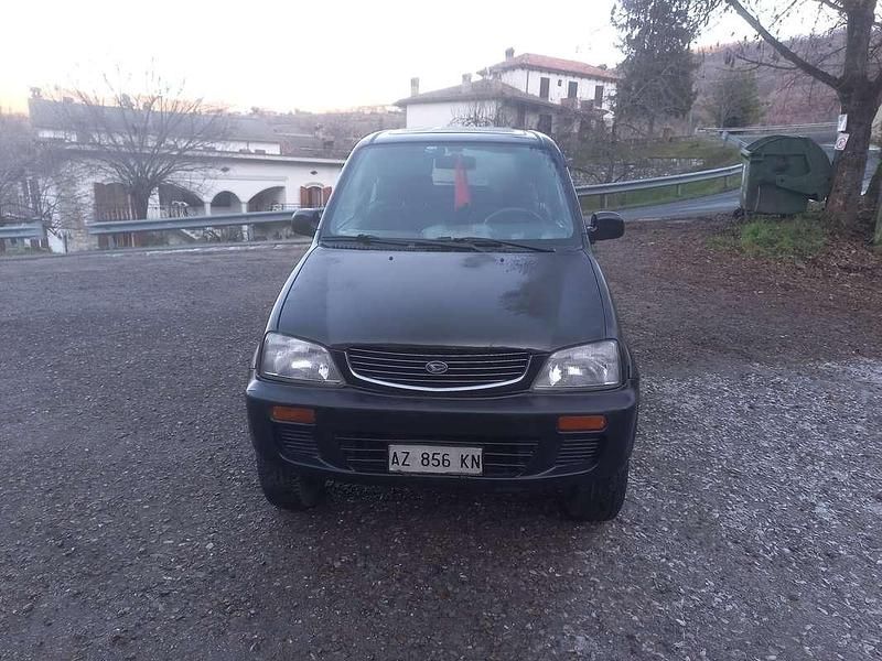 Usata Daihatsu Terios 83 CV (61 kW) 1998 Nero SUV
