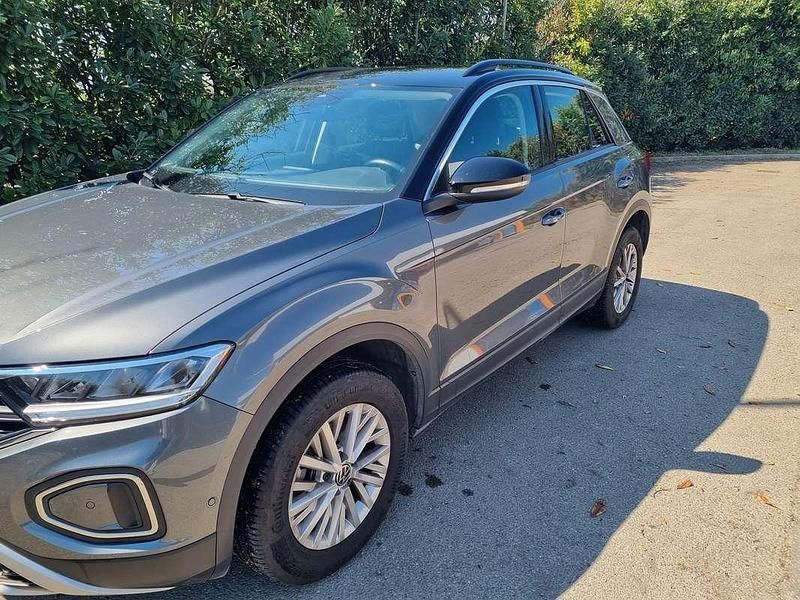 Usata VW T-Roc Life 150 CV (110 kW) 2022 Grigio SUV