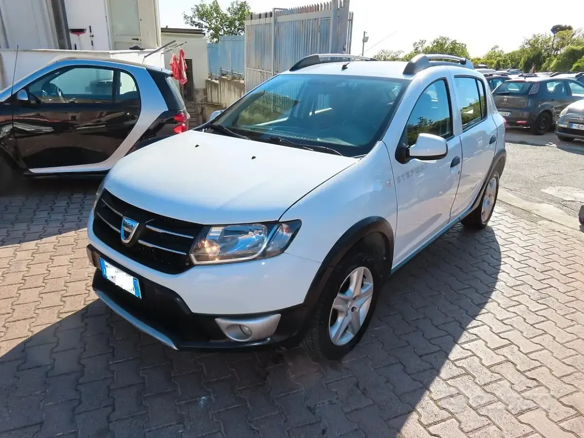 Usata Dacia Sandero Stepway 90 CV (66 kW) 2016 Bianco SUV