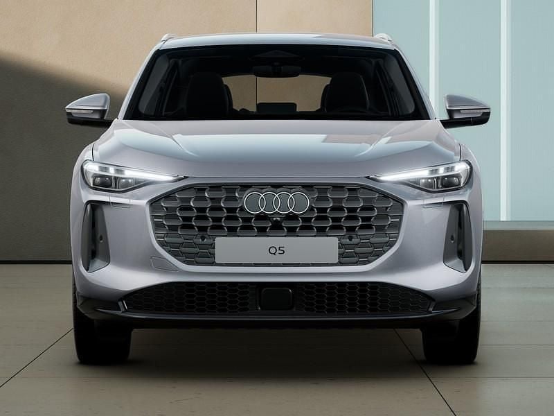 Nuova Audi Q5 Advanced 204 CV (150 kW) 2025 Argento fioretto metallizzato SUV