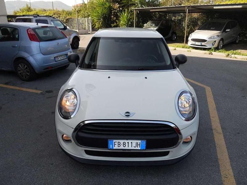 Begagnad Mini ONE 75 HK (55 kW) 2015 Beige Halvkombi
