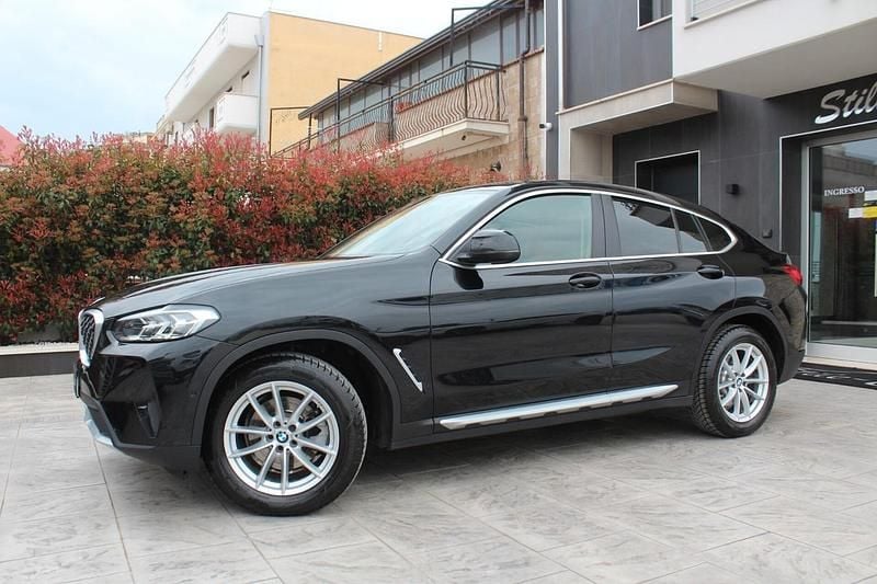 Usata BMW X4 Comfort Edition 190 CV (139 kW) 2022 Nero SUV
