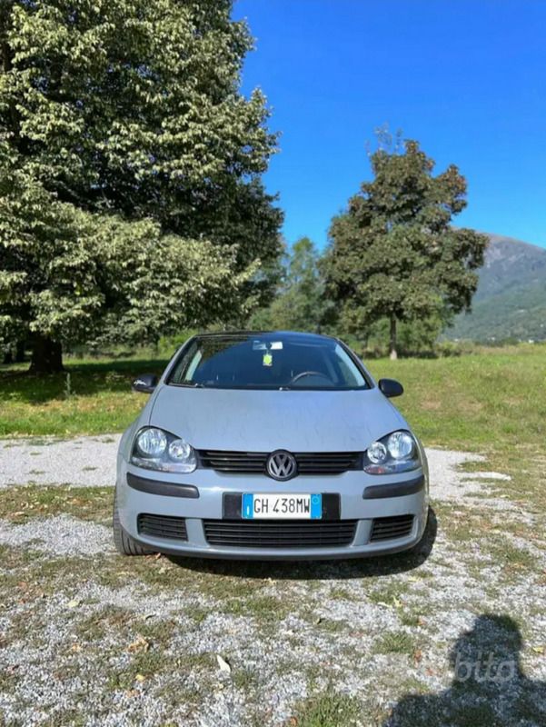 Usata 2006 VW Golf V Coupé | 1700 € (Buon prezzo) - Immagine 1/4