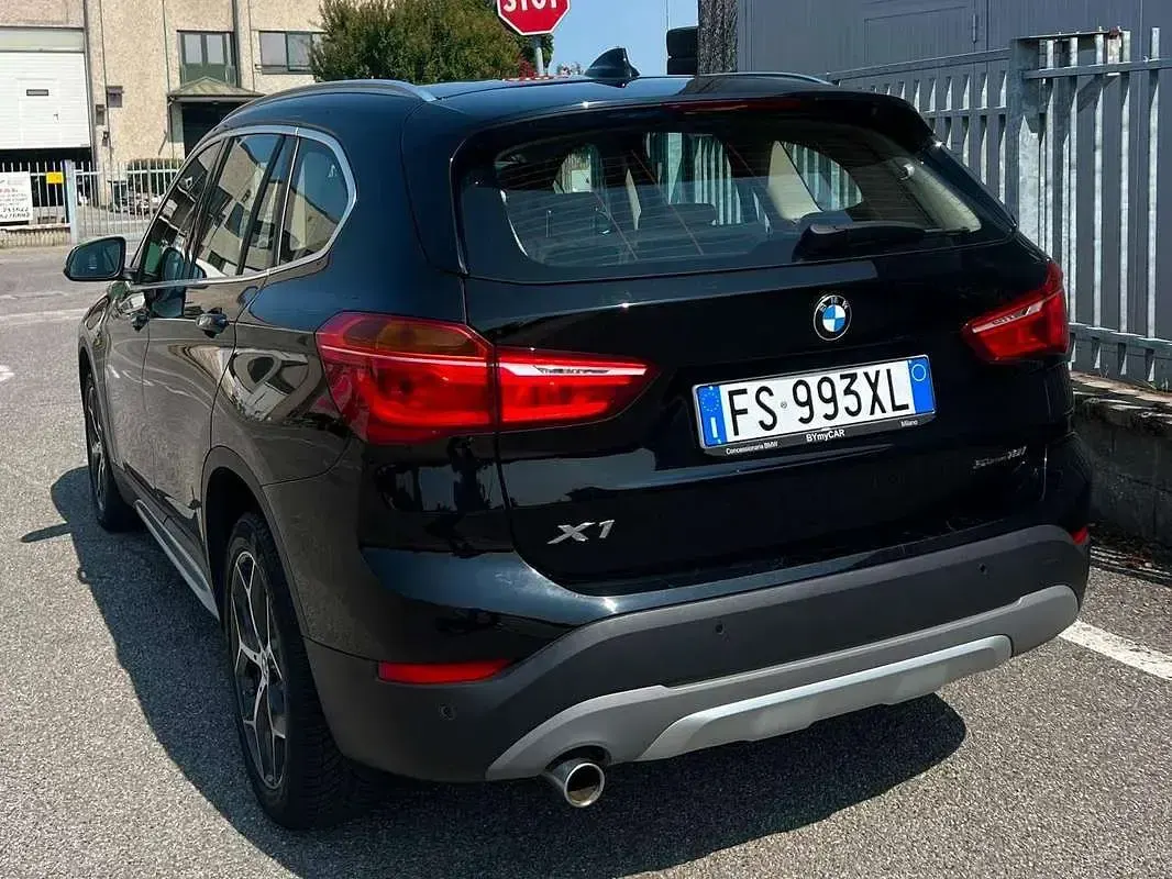Usata BMW X1 Comfort Edition 140 CV (102 kW) 2018 Nero SUV