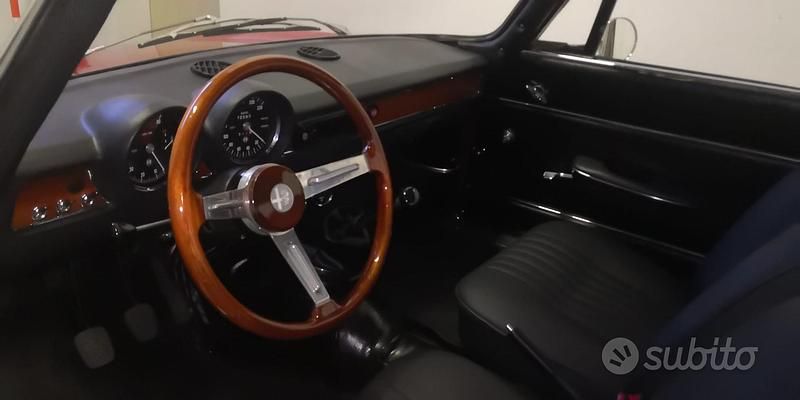 Rosso Usata 1970 Alfa Romeo GT Junior Coupé | 36.900 € - Immagine 1/4