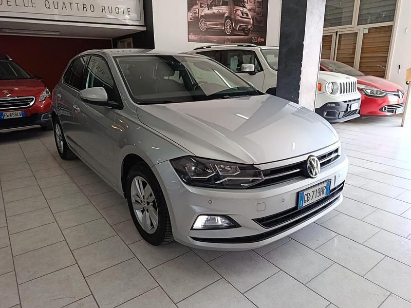 Usata VW Polo Comfortline 80 CV (58 kW) 2020 Argento Berlina