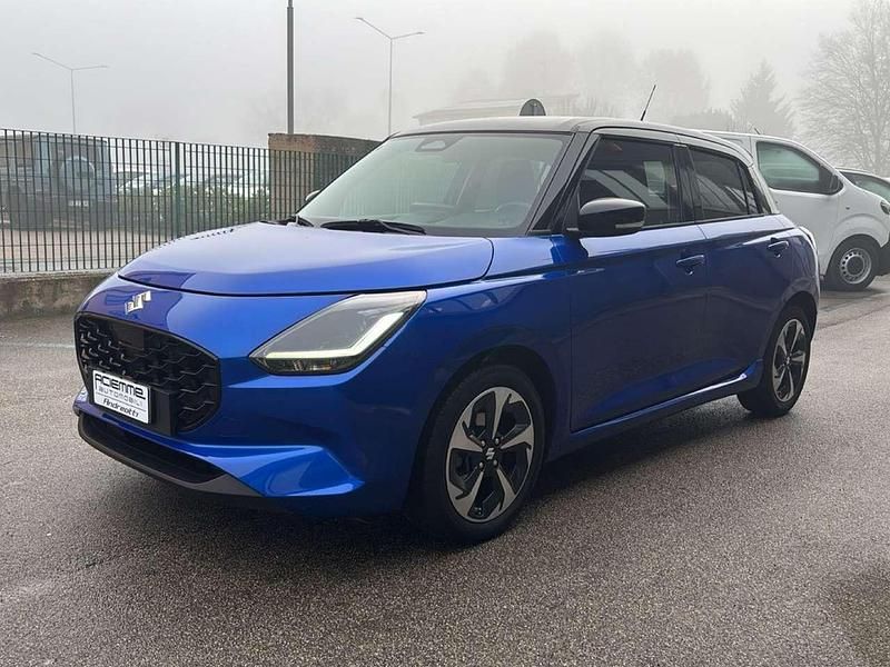 Usata Suzuki Swift 83 CV (61 kW) 2024 Blu/azzurro Berlina