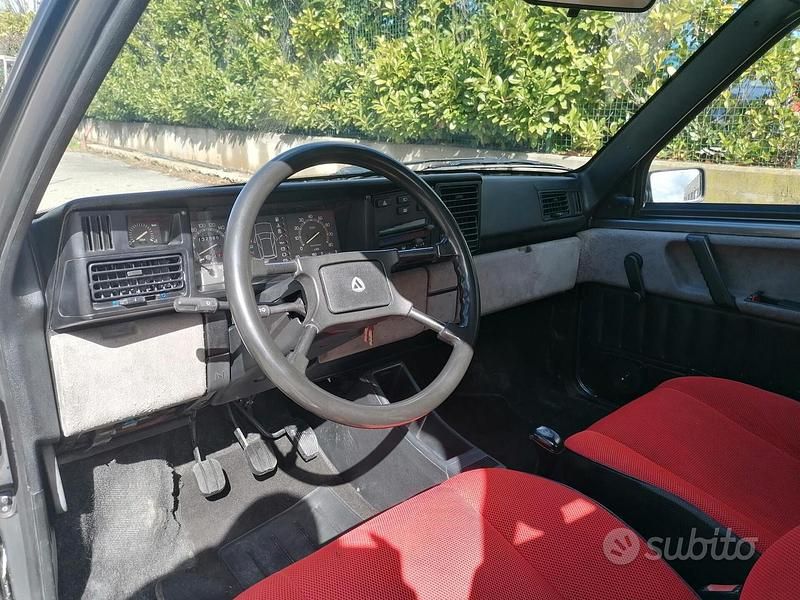 Usata Autobianchi Y10 84 CV (61 kW) 1986 Grigio Utilitaria