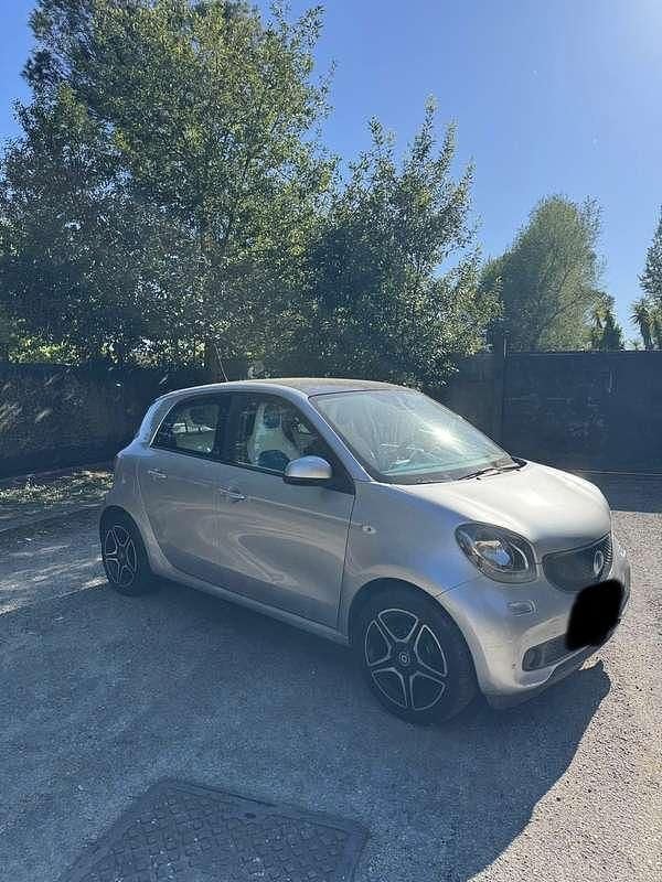 Usata Smart ForFour 71 CV (52 kW) 2015 Grigio Utilitaria