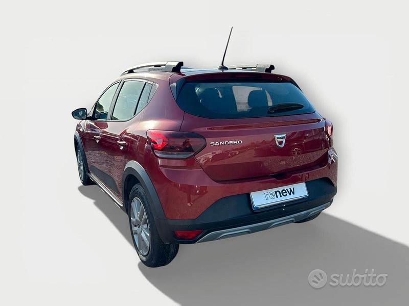 Usata Dacia Sandero Comfort 101 CV (74 kW) 2022 Bordeaux Berlina
