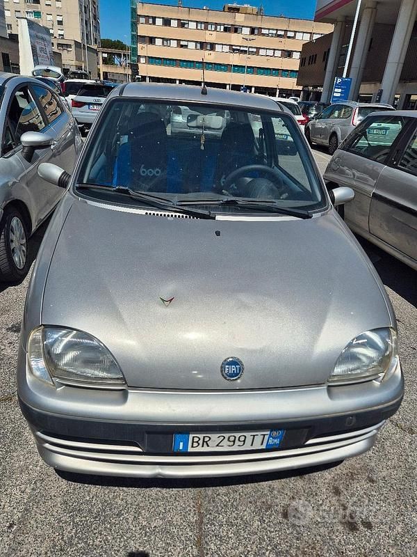 Usata Fiat 600 54 CV (39 kW) 2001 Grigio Berlina